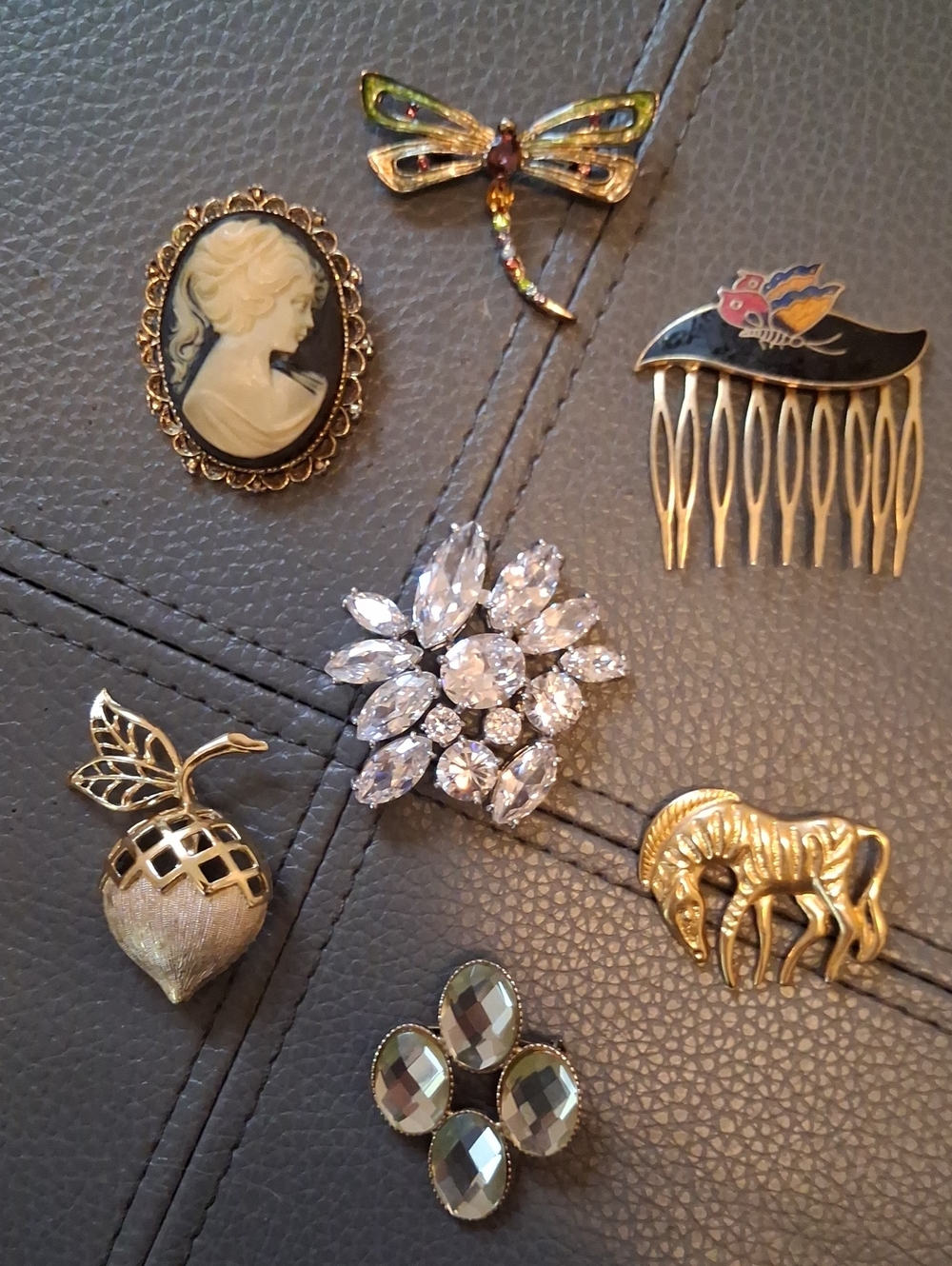 Vintage Brooch Set Of 7
